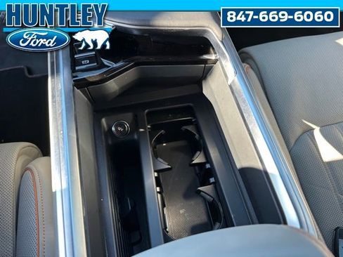 Used 2024 Audi Q8 e-tron Prestige image 23