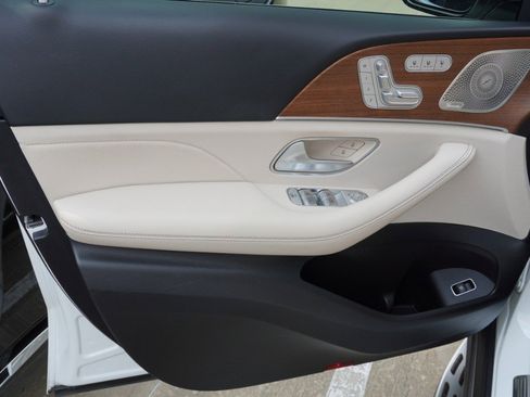 Used 2024 Mercedes-Benz GLE 350 4MATIC image 13