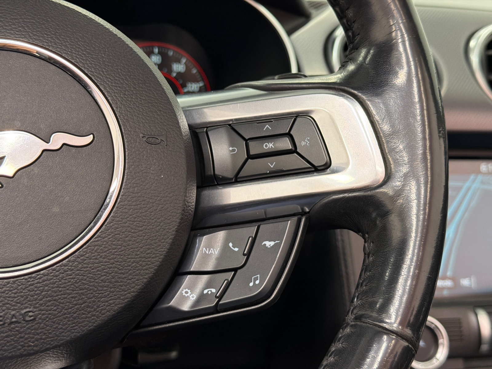 Used 2018 Ford Mustang Premium w/ Equipment Group 201A RWD image 20