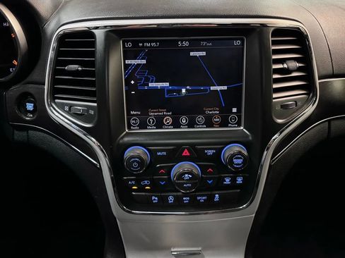 Used 2018 Jeep Grand Cherokee Limited image 23