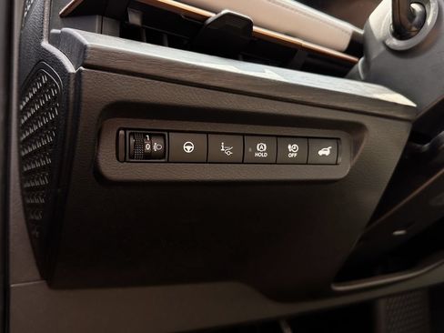 Used 2023 Nissan Ariya AWD image 20