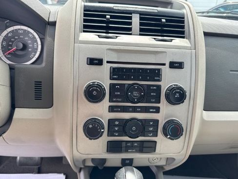 Used 2012 Ford Escape XLT FWD image 19