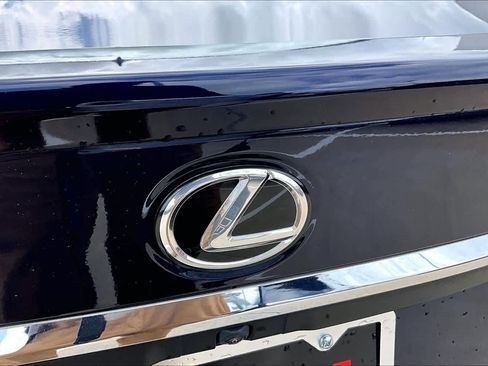 Certified 2025 Lexus ES 300h w/ Premium Package image 31