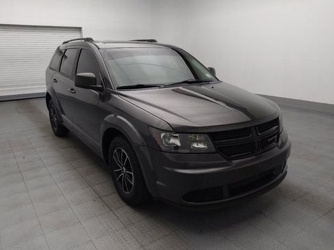 Used 2018 Dodge Journey SE w/ Connectivity Group FWD image 13