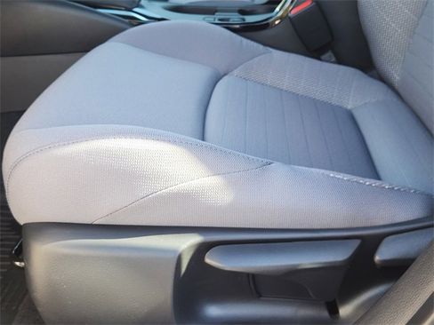 Used 2025 Toyota Corolla SE image 18