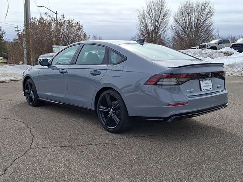 Used 2025 Honda Accord Sport image 8