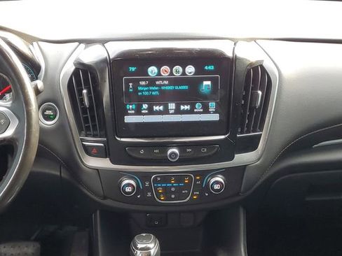 Used 2018 Chevrolet Traverse LT FWD image 32