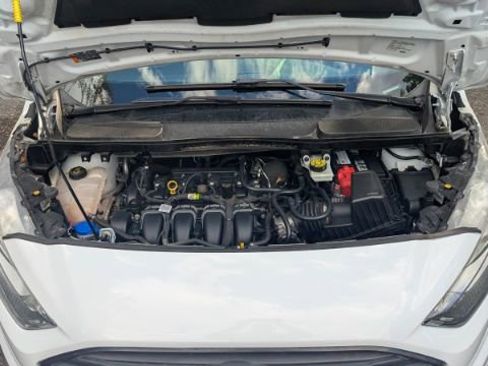 Used 2020 Ford Transit Connect XLT image 42