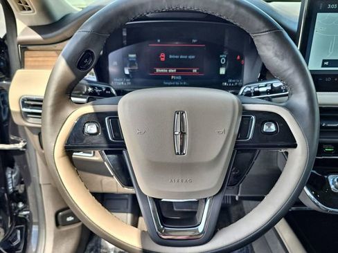 Used 2023 Lincoln Corsair Reserve w/ Equipment Group 201A FWD image 22