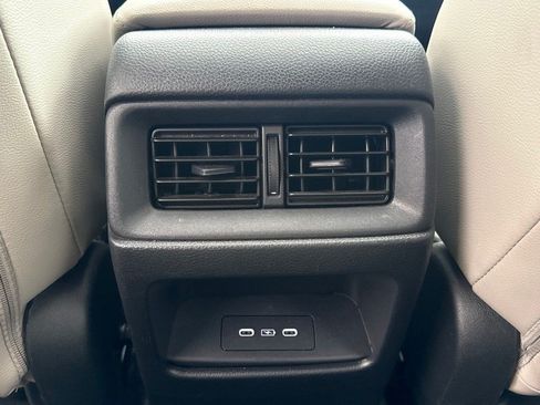 Used 2024 Honda CR-V EX-L image 10