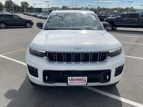 New 2025 Jeep Grand Cherokee Overland w/ Adv Protech Group III image 10