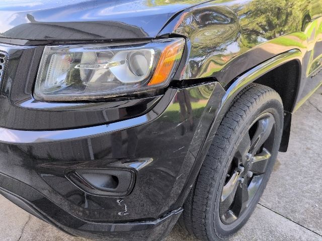 Used 2015 Jeep Grand Cherokee Altitude AWD/4WD image 9