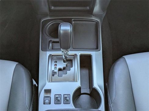 Used 2016 Toyota 4Runner SR5 Premium image 21