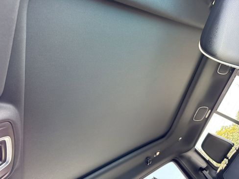 Used 2024 RAM 1500 Laramie image 13