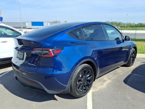Used 2024 Tesla Model Y Long Range image 5