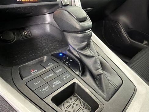 Used 2023 Toyota RAV4 LE AWD/4WD image 30