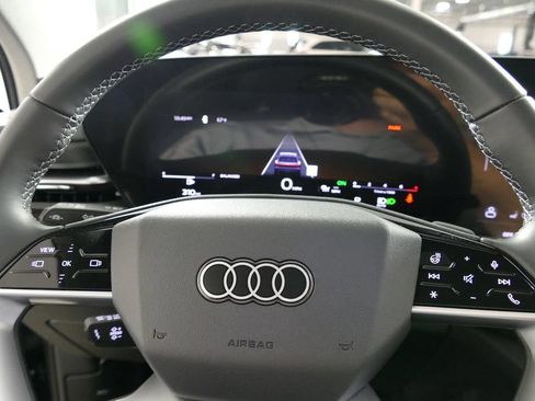 Certified 2025 Audi Q5 Premium w/ Convenience Package AWD/4WD image 15