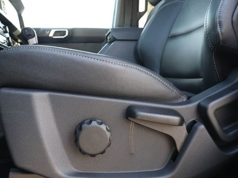 New 2025 Ford Bronco Badlands image 39