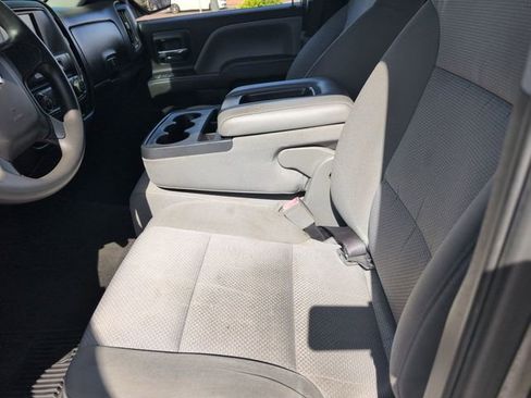Used 2018 Chevrolet Silverado 1500 Custom w/ Custom Value Package RWD image 11