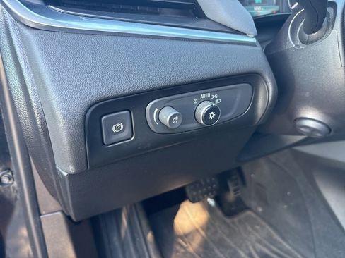 Used 2018 Buick Enclave Premium w/ Experience Buick Package AWD/4WD image 18
