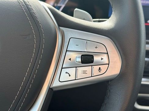 Certified 2025 BMW X7 xDrive40i w/ Premium Package image 15