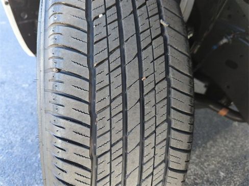 Certified 2025 Nissan Armada SV image 43