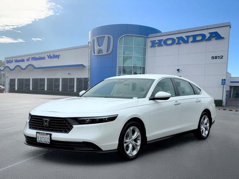 Certified 2023 Honda Accord LX image 1