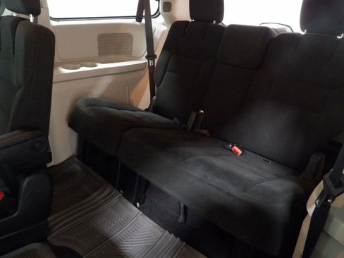 Used 2015 Dodge Grand Caravan American Value Package w/ UConnect Hands-Free Group image 11