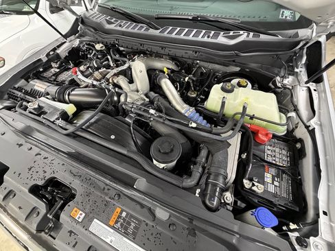 Used 2024 Ford F250 Lariat w/ Chrome Package image 18