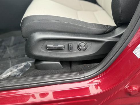 Certified 2025 Honda CR-V EX image 20