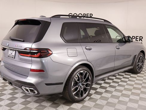 New 2026 BMW X7 M60i image 22