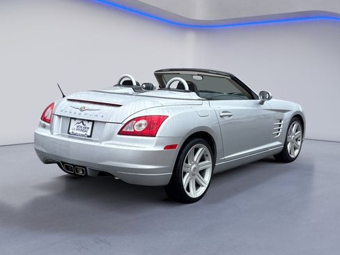 Used 2007 Chrysler Crossfire Limited image 5