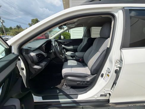 Used 2024 Subaru Outback Premium AWD/4WD image 15
