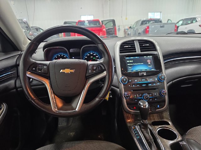 Used 2015 Chevrolet Malibu LT FWD image 5