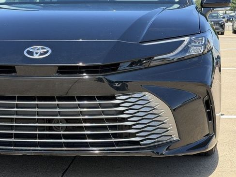 Certified 2025 Toyota Camry XLE FWD image 10