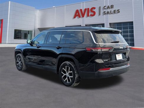 Used 2024 Jeep Grand Cherokee L Limited w/ Luxury Tech Group II image 3