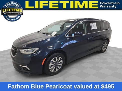 Used 2023 Chrysler Pacifica Touring-L FWD image 1