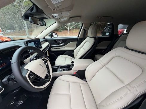 New 2026 Lincoln Corsair Premiere image 15