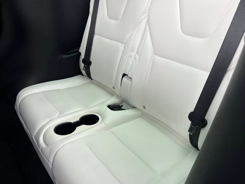 Used 2018 Tesla Model X 100D image 33