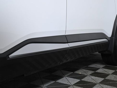 Certified 2025 Nissan Kicks SR image 13