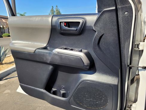 Used 2018 Toyota Tacoma SR5 image 24
