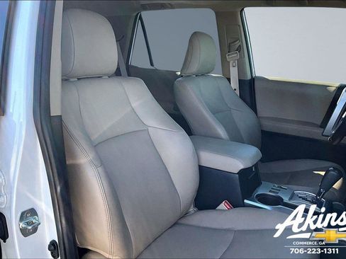 Used 2024 Toyota 4Runner Limited image 19