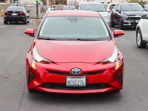 Used 2017 Toyota Prius Two image 6