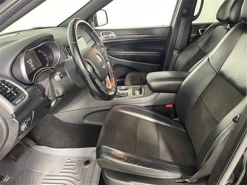 Certified 2021 Jeep Grand Cherokee Laredo X image 2