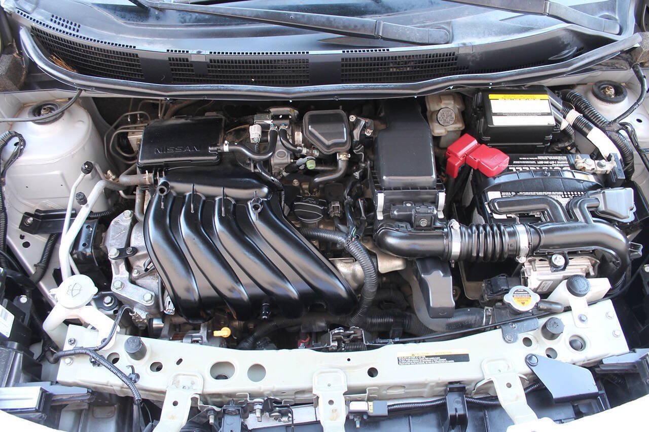 Used 2015 Nissan Versa S Plus FWD image 15
