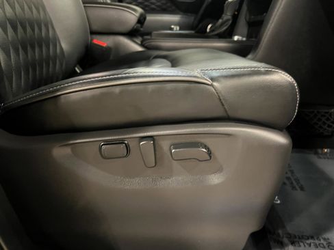 Used 2024 INFINITI QX80 Sensory image 46