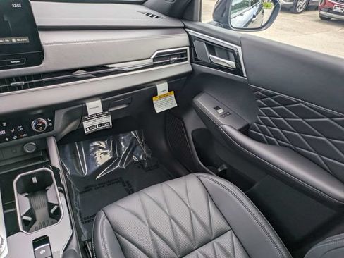 New 2026 Mitsubishi Outlander SEL Black Edition FWD image 17