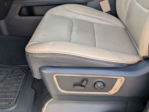Used 2020 RAM 1500 Limited AWD/4WD image 14