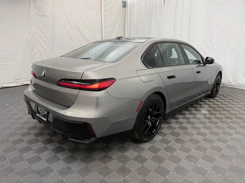 Used 2024 BMW 740i xDrive AWD/4WD image 5