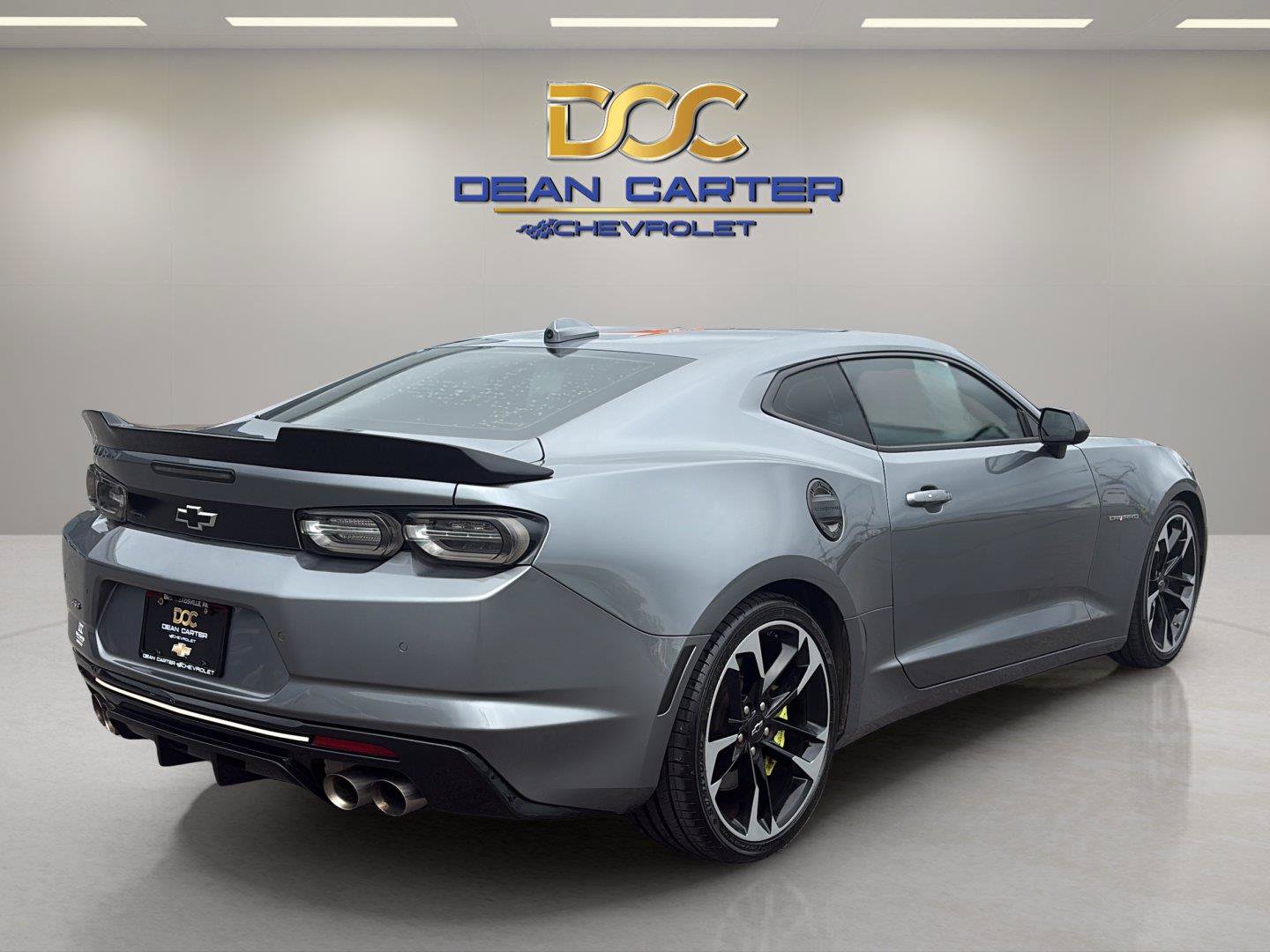 Used 2020 Chevrolet Camaro SS RWD image 4